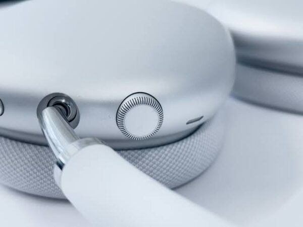 AirPods Max Master Edition - Image 5
